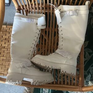 Dream Pairs White Knee High Combat Boots Size 11 Lace Up Chunky Platform Zip